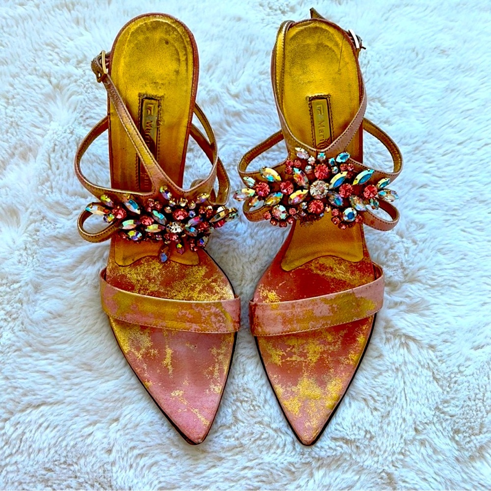 Elegant Women's Strappy Heels with Floral Embellishments